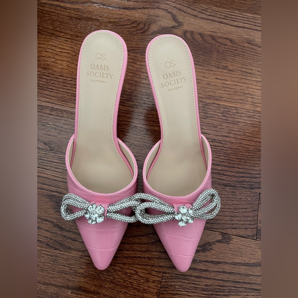 Vici pink bow kitten heels